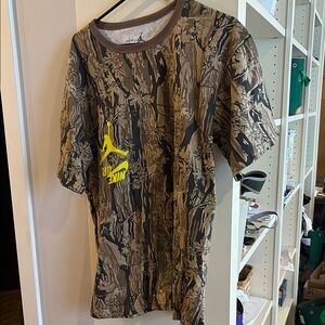 Travis Scott Jordan Highest Brown and Yellow Short Sleeve Tee Never Worn